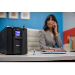 apc-smart-ups-c-1000va-lcd-230v-avec-smartconnect-8.jpg